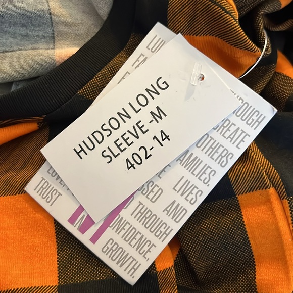 LuLaRoe long sleeve Hudson - Medium - Picture 7 of 9